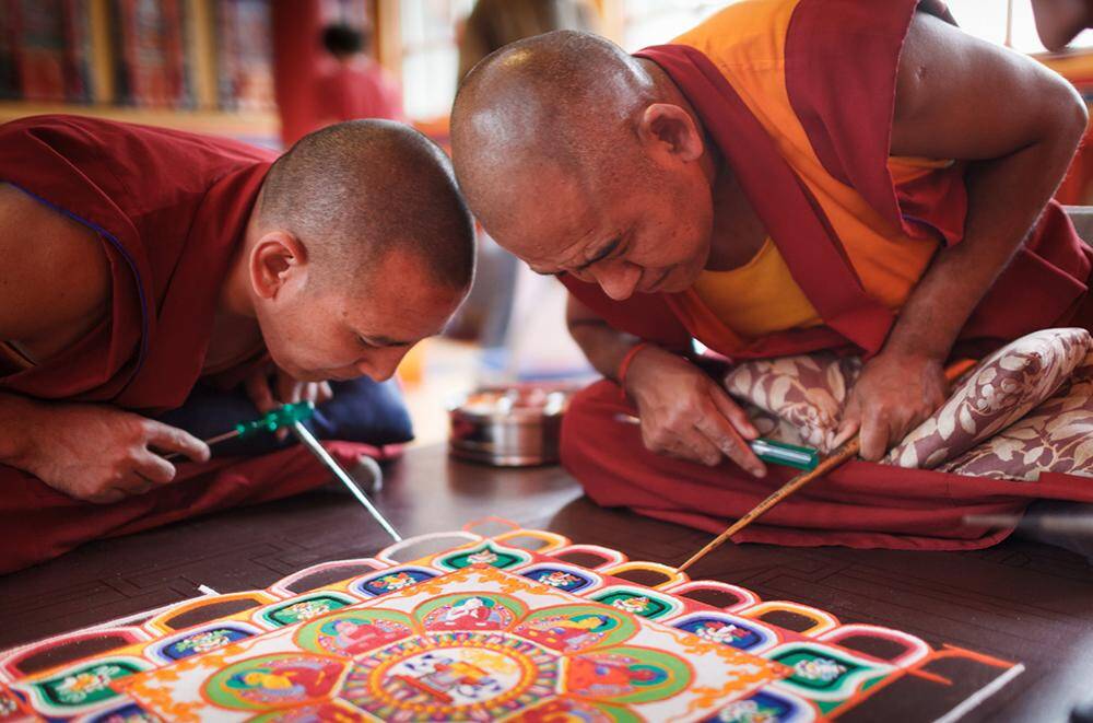Tibeti mandala készítés
